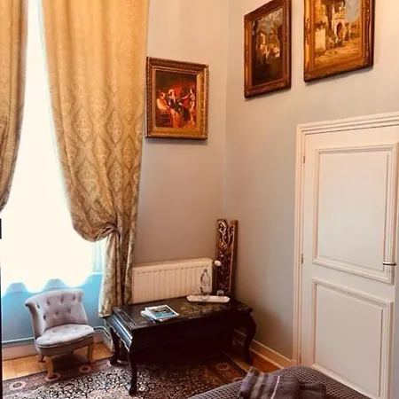 Club Napoleon Homestay
